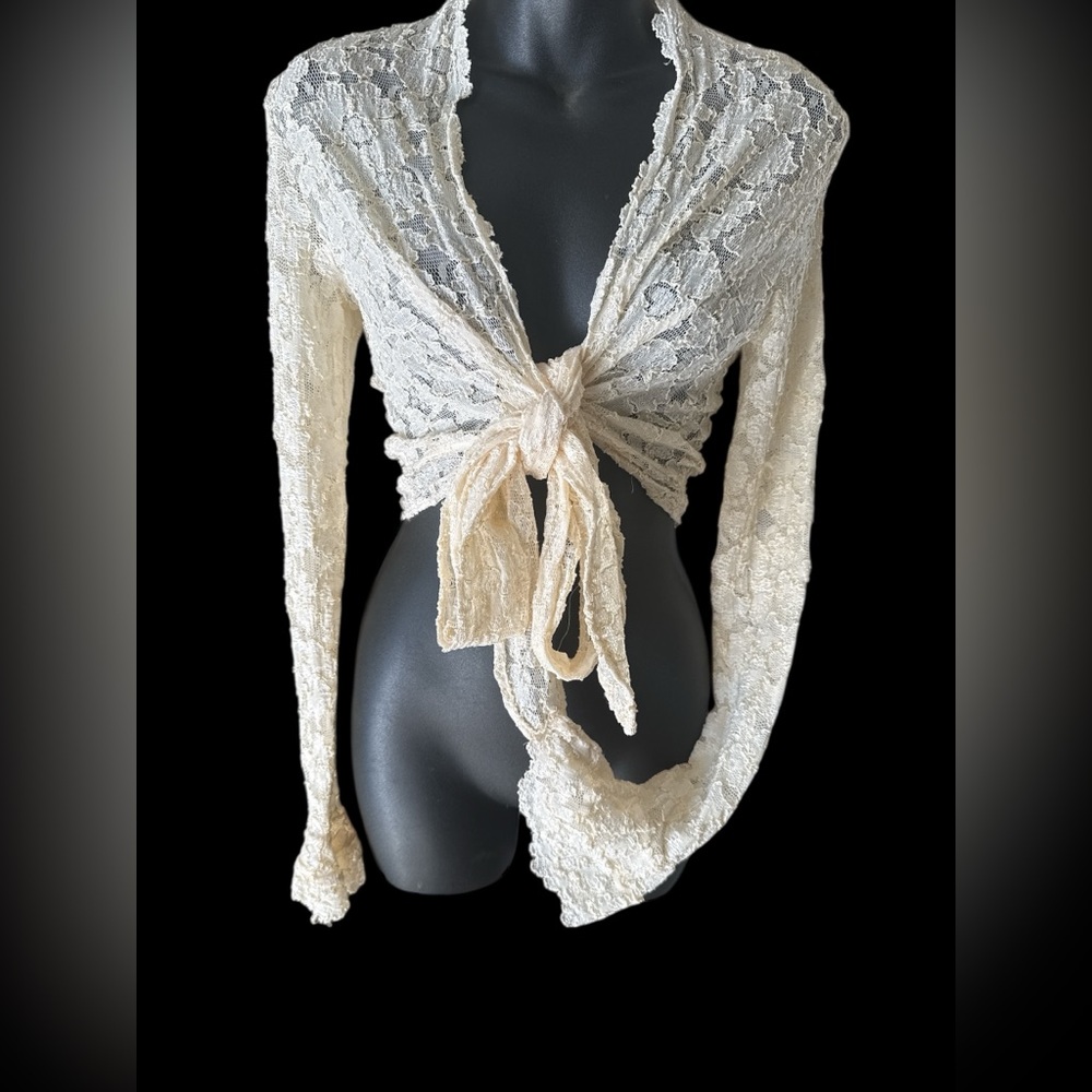 Moda International Cream Lace Tie-Front Crop Top